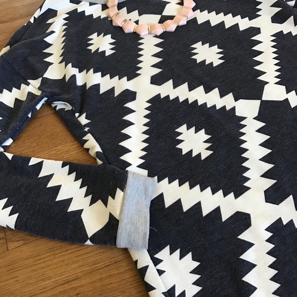 Aztec print Dress - Picture 3 of 4