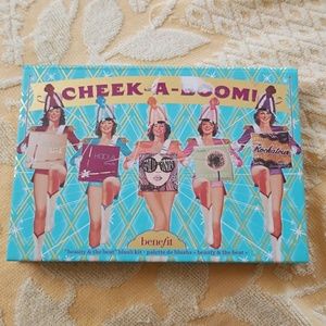 Benefit Cheek Parade blush palette