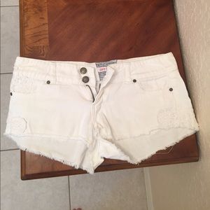 *🔆2 for $7* White denim shorts