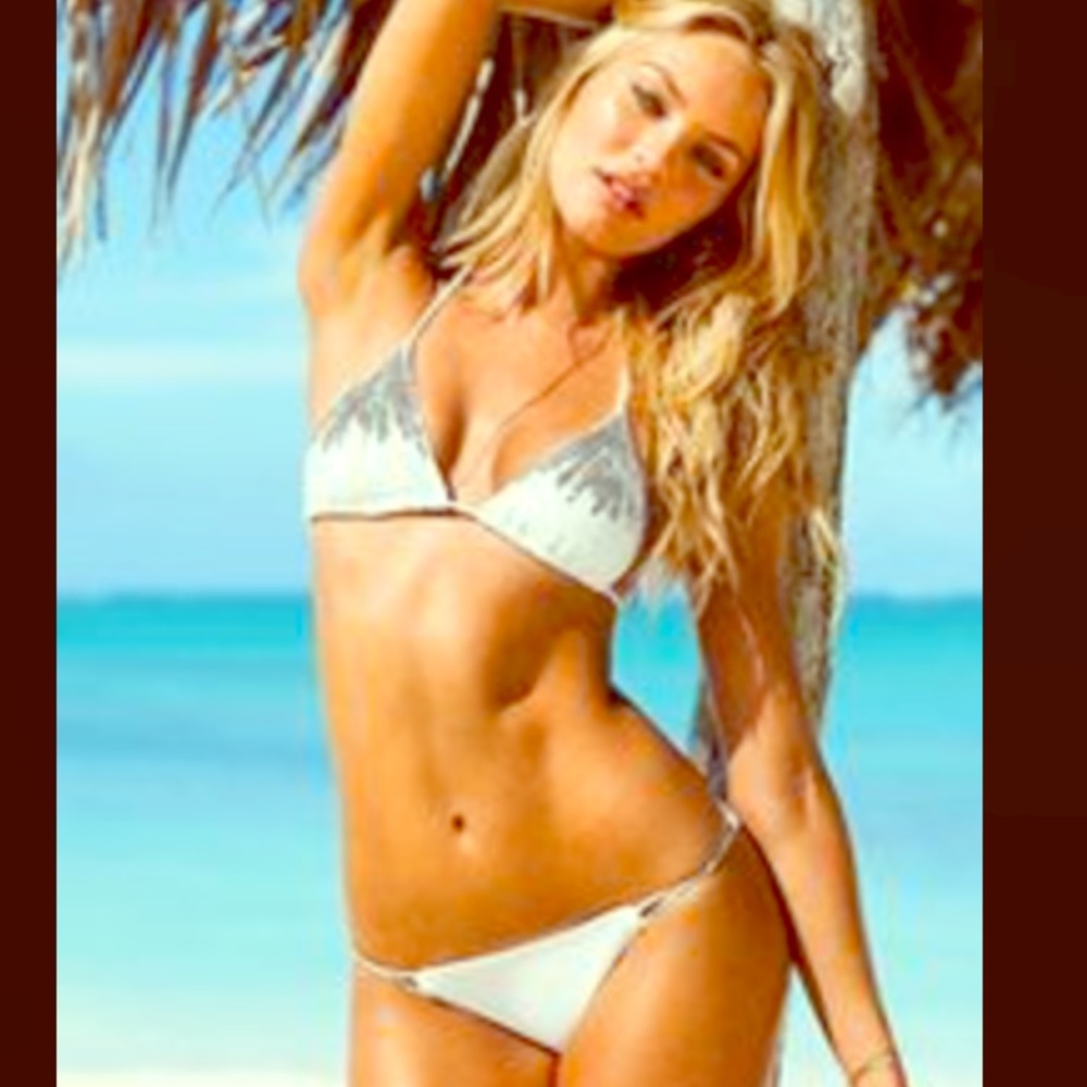 VS White Triangle Sequin Top