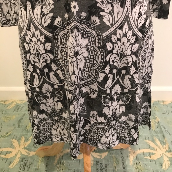 Hooded Beach Cover Up - Picture 3 of 6