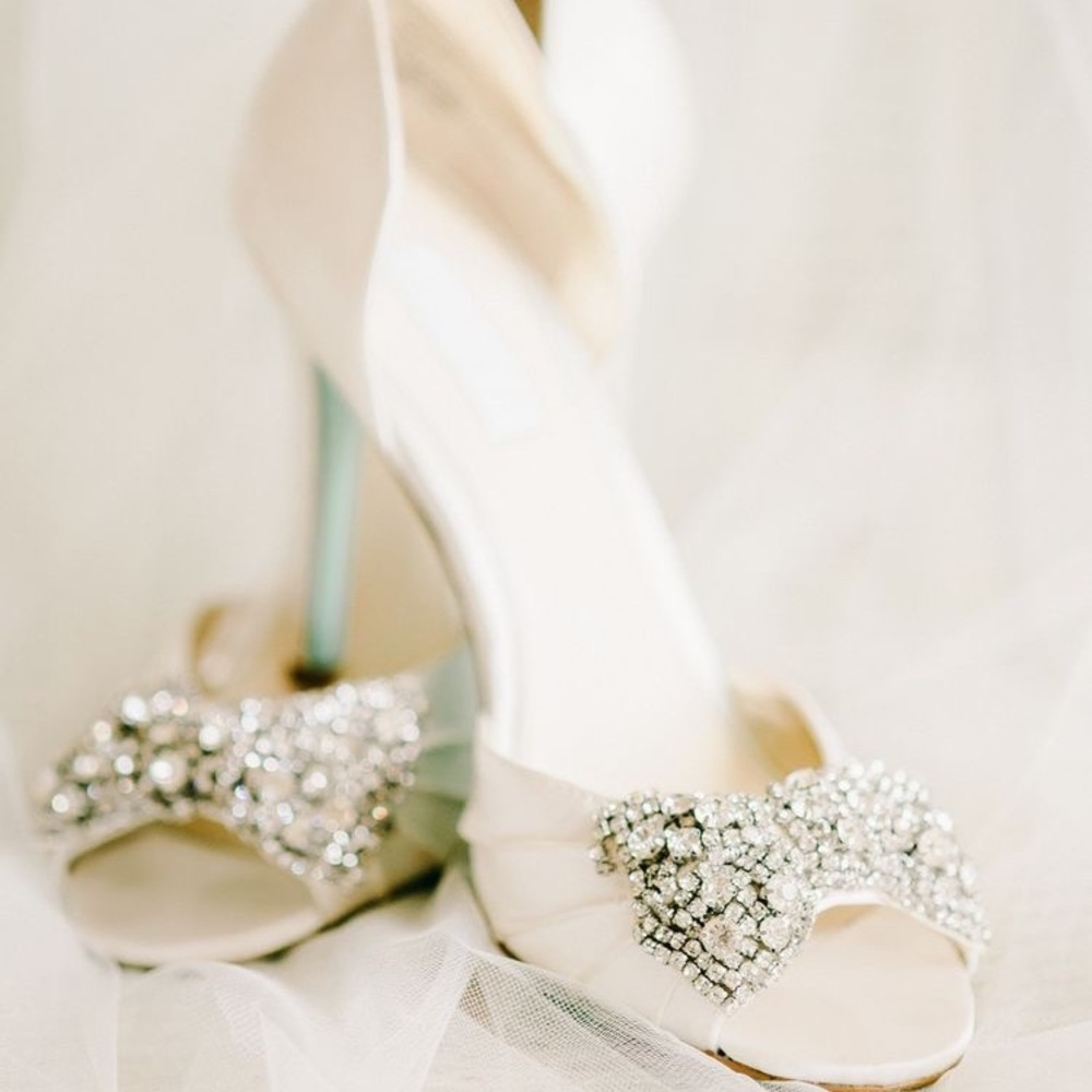 BETSEY JOHNSON SATIN RHINESTONE BOW PEEP TOE HEELS