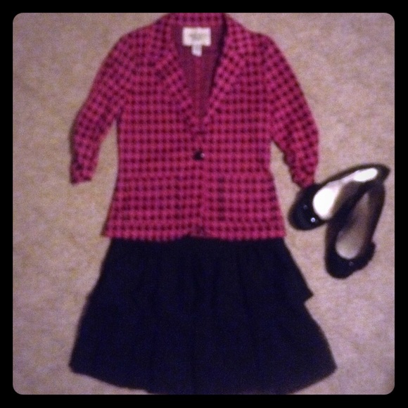 Selena Gomez skirt - Picture 2 of 8