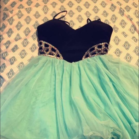 Homecoming Dress - Picture 1 of 5