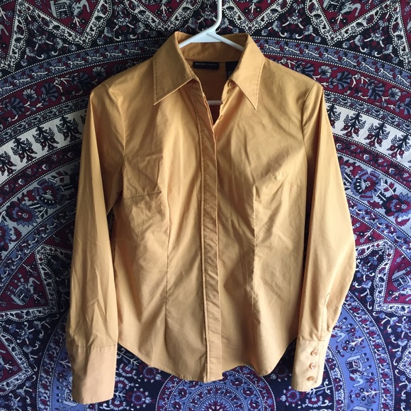 SOLD New York & Company Fitted Button Down Shirt - Picture 1 of 4
