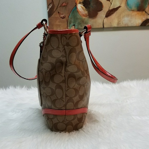 COACH Peyton collection khakis pomegranate bag - Picture 4 of 8