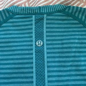 Lululemon shirt 4