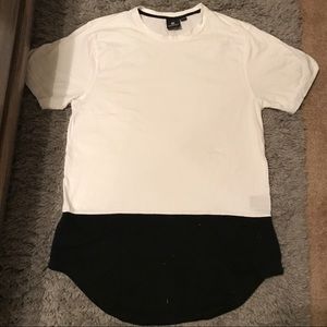 Elongated Hem Side Zipper Short Sleeve Shirt