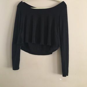 Black long sleeve crop top