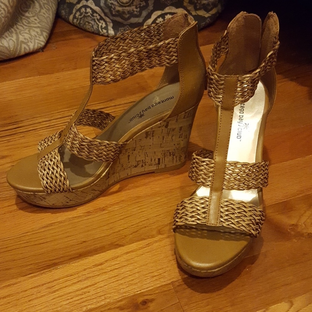 Woven Wedge