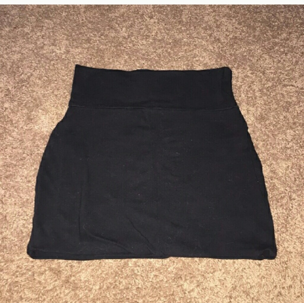 EUC black body con mini skirt!!!