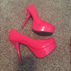 Hot pink heals