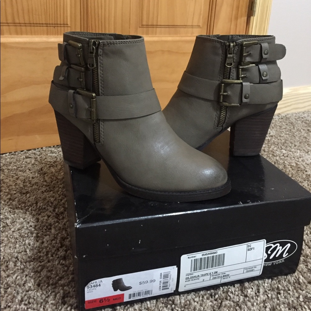 SM New York ankle boot size 6.5