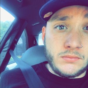 Meet your Posher, Devin