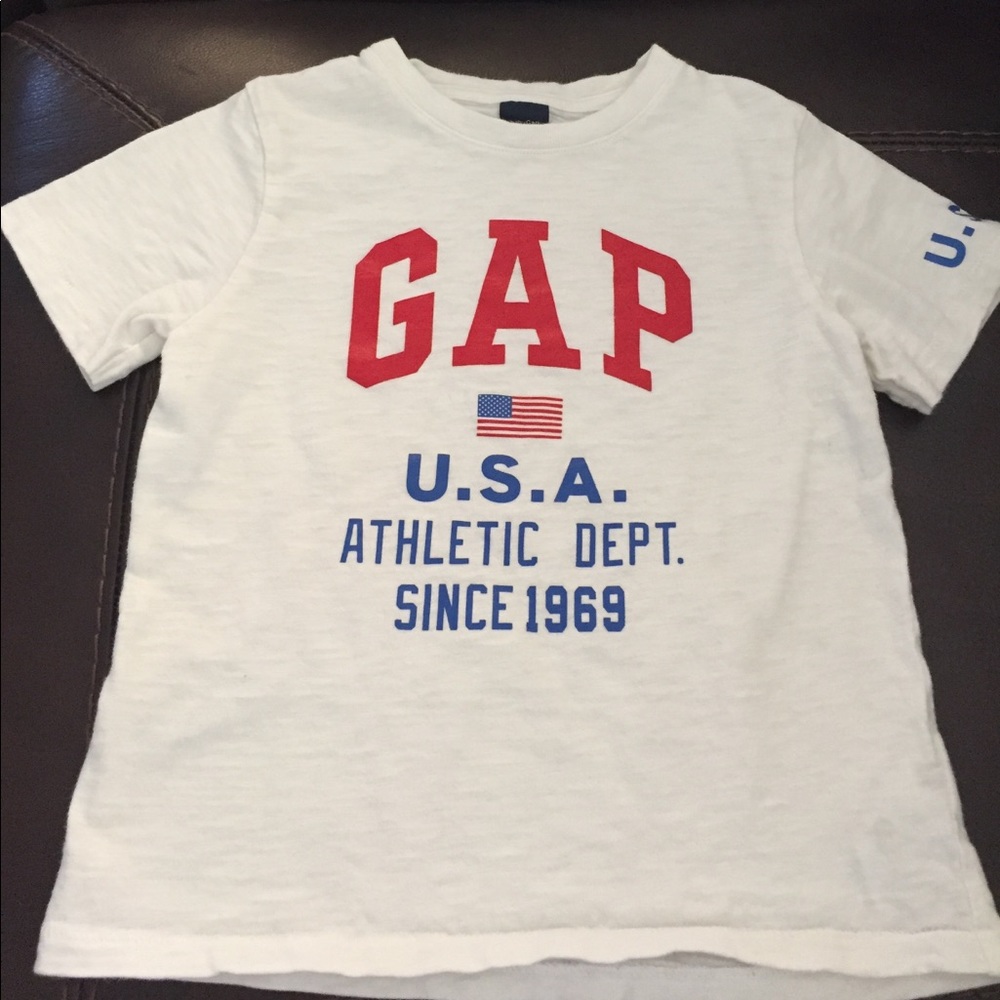 Gap tee
