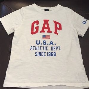 Gap tee