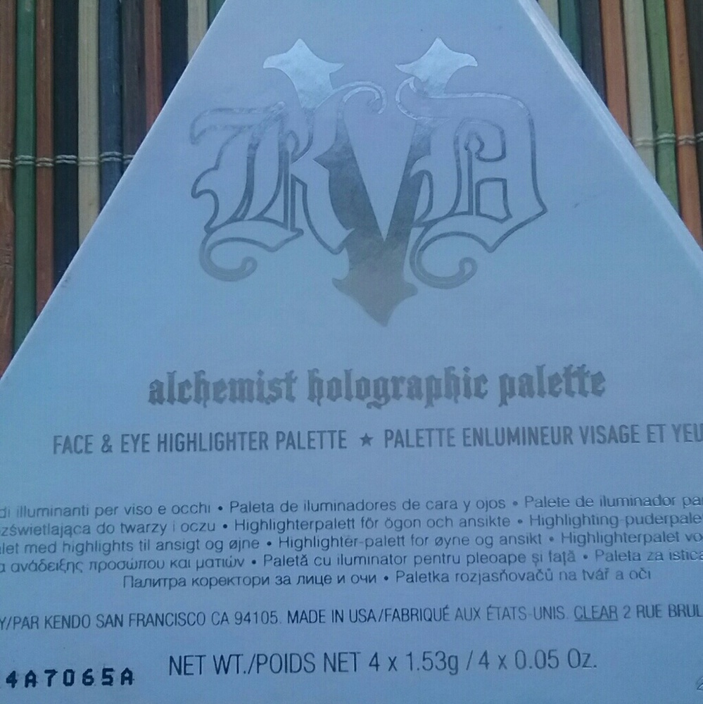 Kat Von D Alchemist Holographic Eye shadow Palette