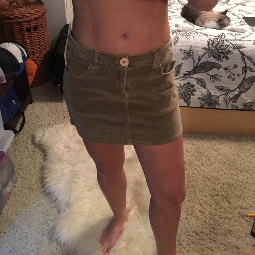 Hurley cord skirt. Olive color size 3