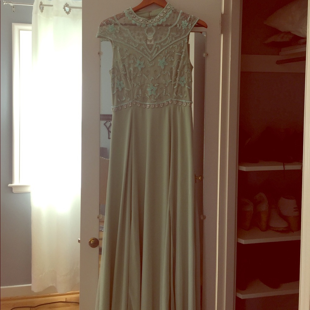 Beautiful dress from mod cloth