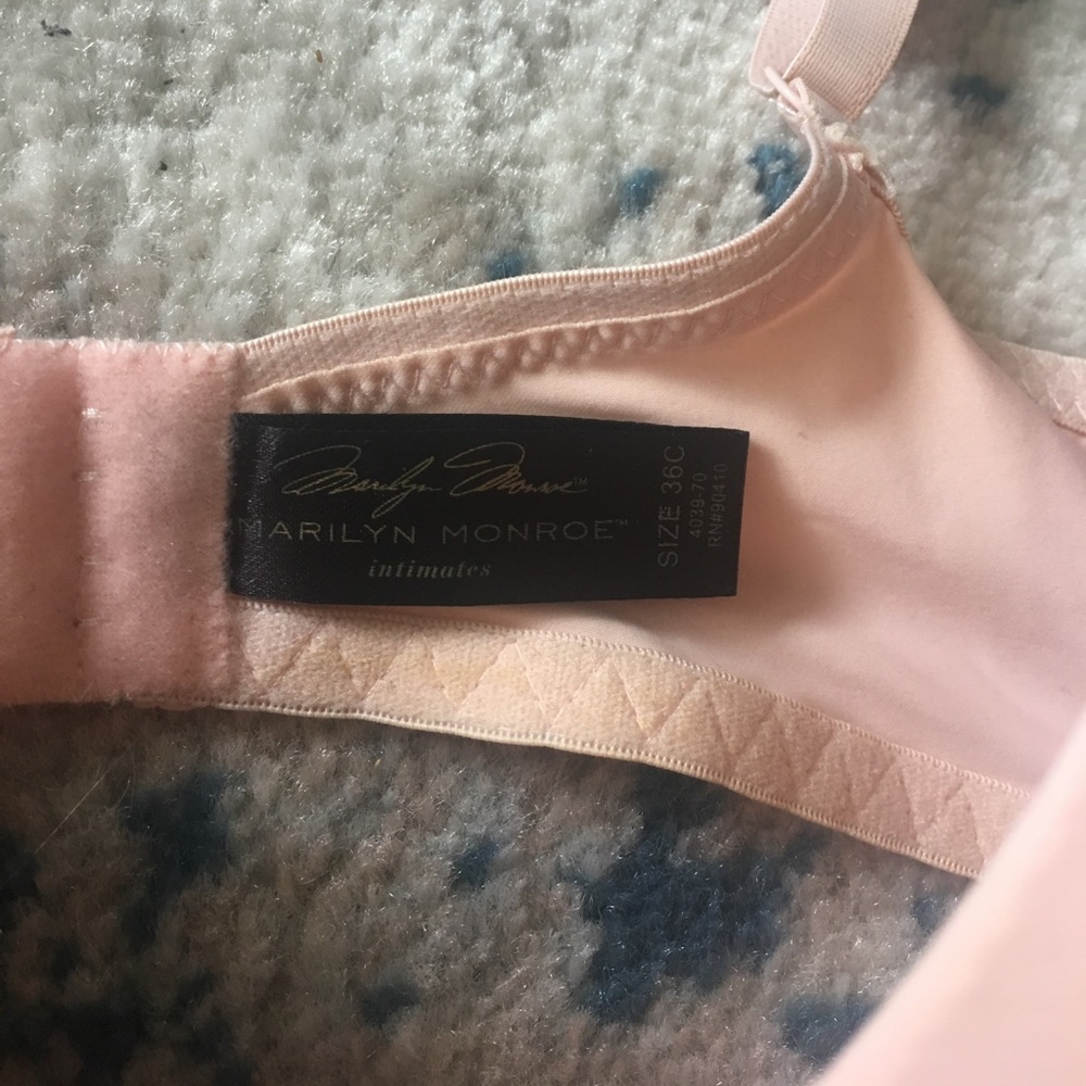 NWOT Marilyn Monroe push up bra - Picture 2 of 2