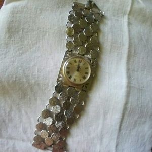 VNTG Vendome Bracelet Watch Working
