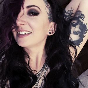 Meet your Posher, Raegan