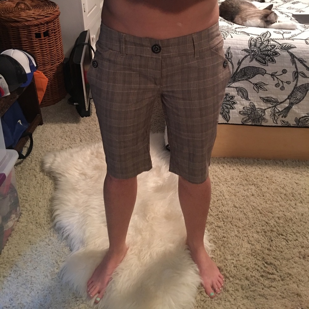 Element brown plaid Bermuda shorts size 3