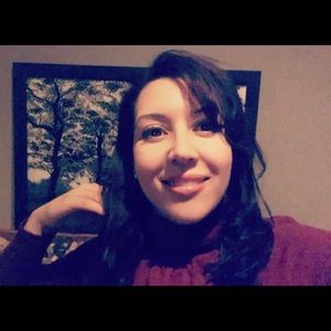 Meet your Posher, Clare: Instagram: clariclari714