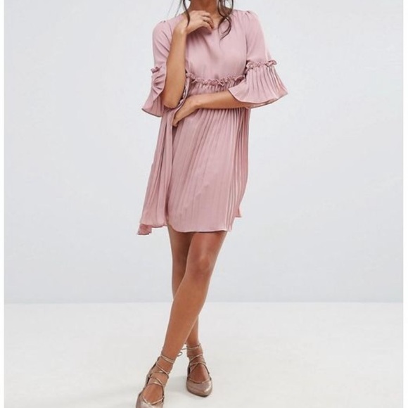 • Boohoo • Pink Ruffle Pleated Mini Dress • - Picture 4 of 5
