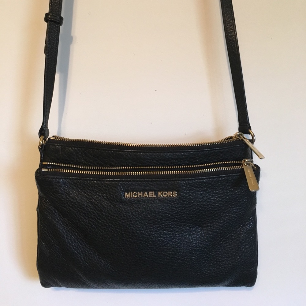 🎉FINAL PRICE🎉MICHAEL KORS Leather Cross Body Bag
