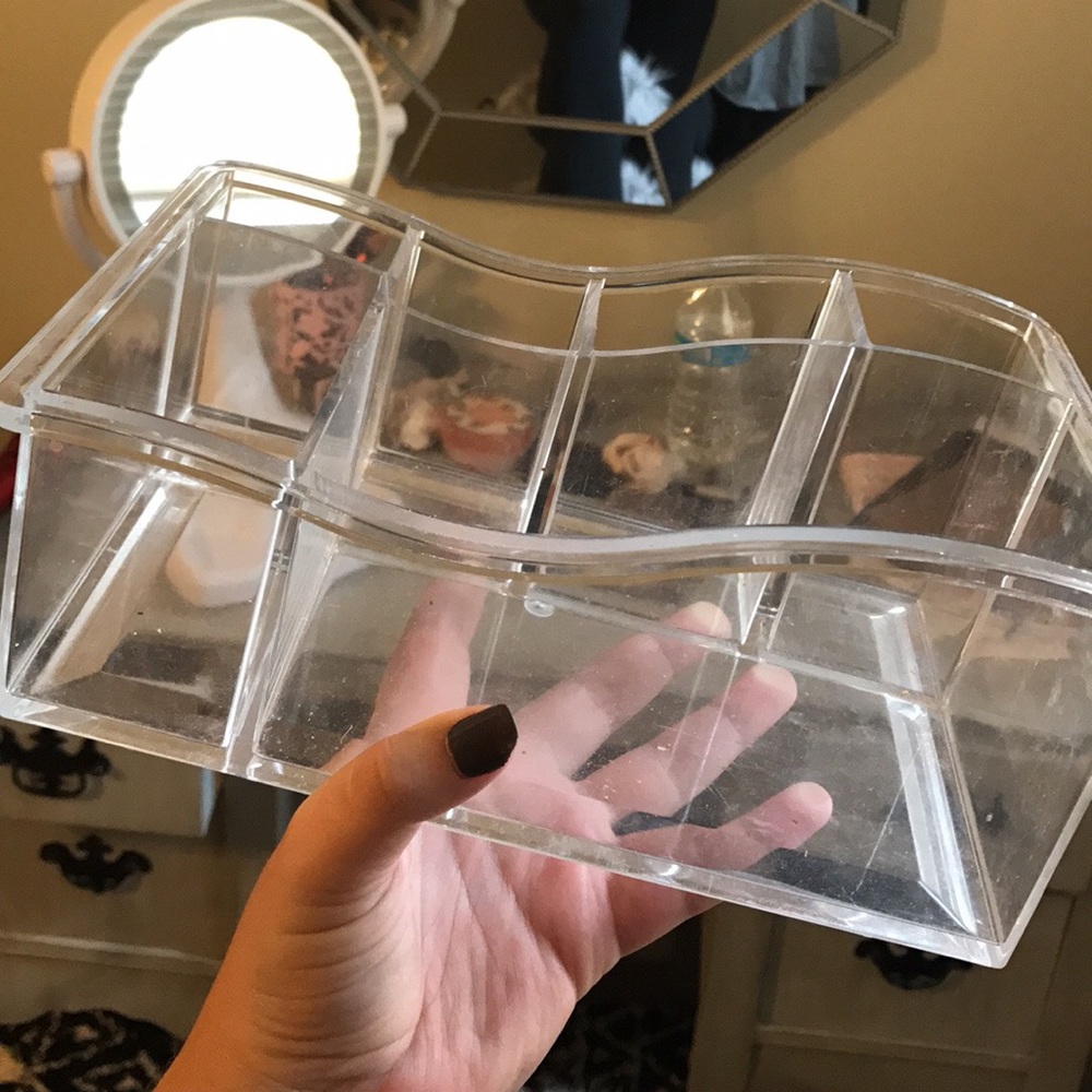 Makeup holder