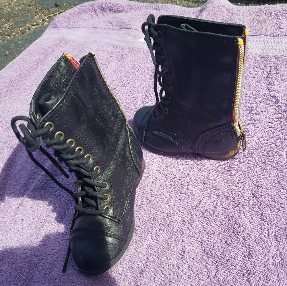 Toddler combat boots