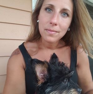 Meet your Posher, Carrie