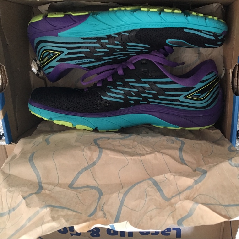 Brooks pure cadence size 8 BRAND NEW IN BOX