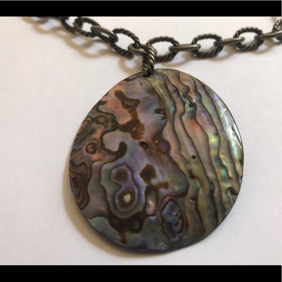 Abilone Shell Necklace - Picture 1 of 3