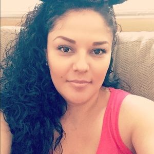 Meet your Posher, Sindi