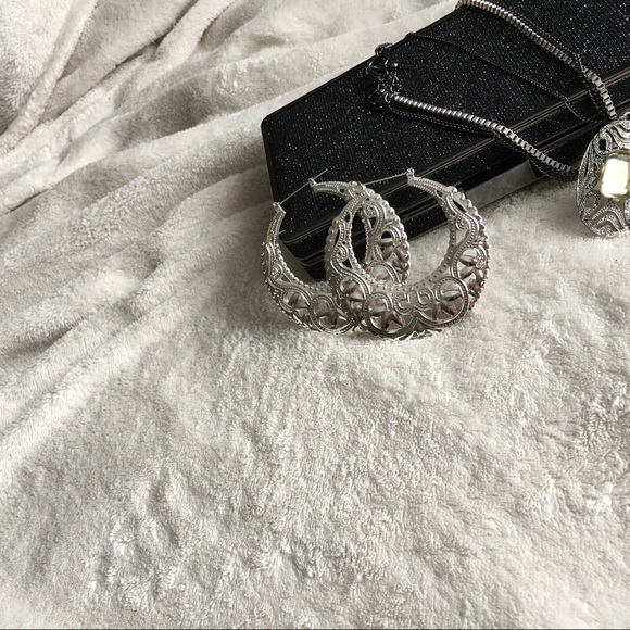 So Gypsy Silver Tone Hoop Earrings - Picture 6 of 8