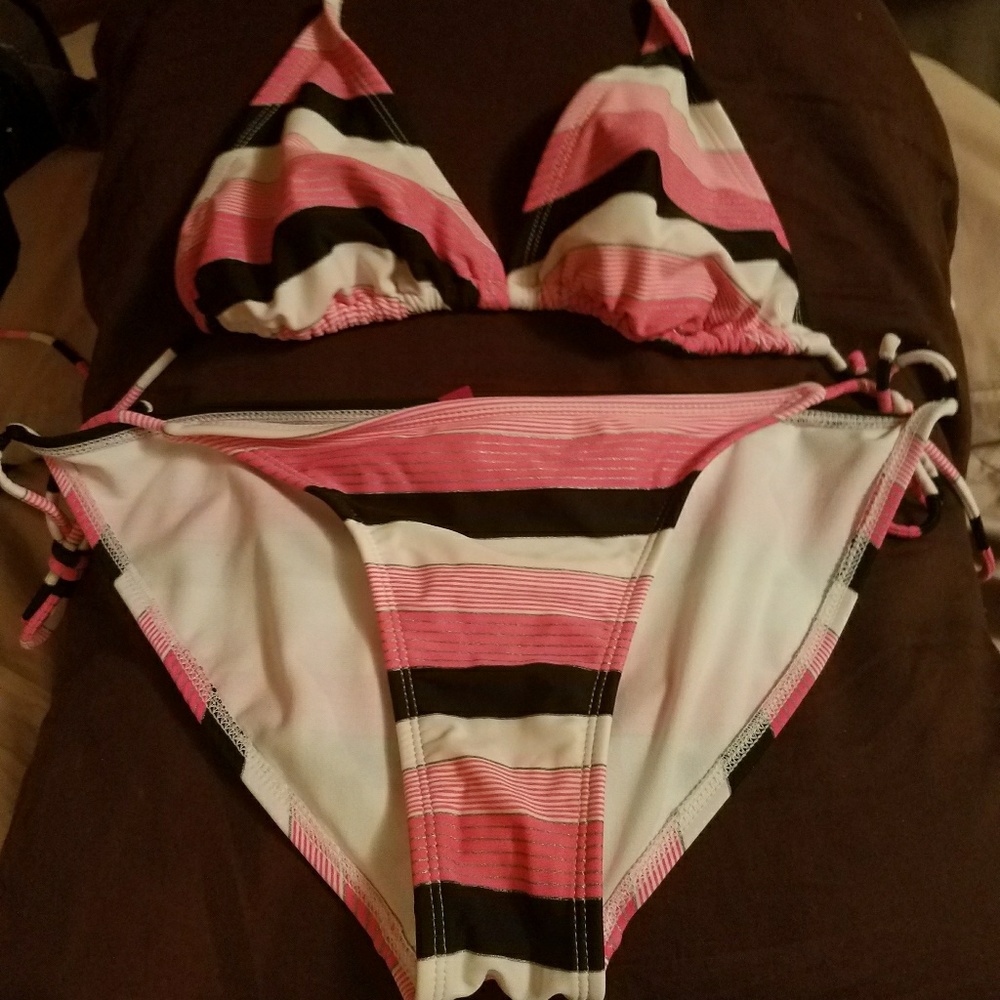 OP bikini sz L with adjustable ties