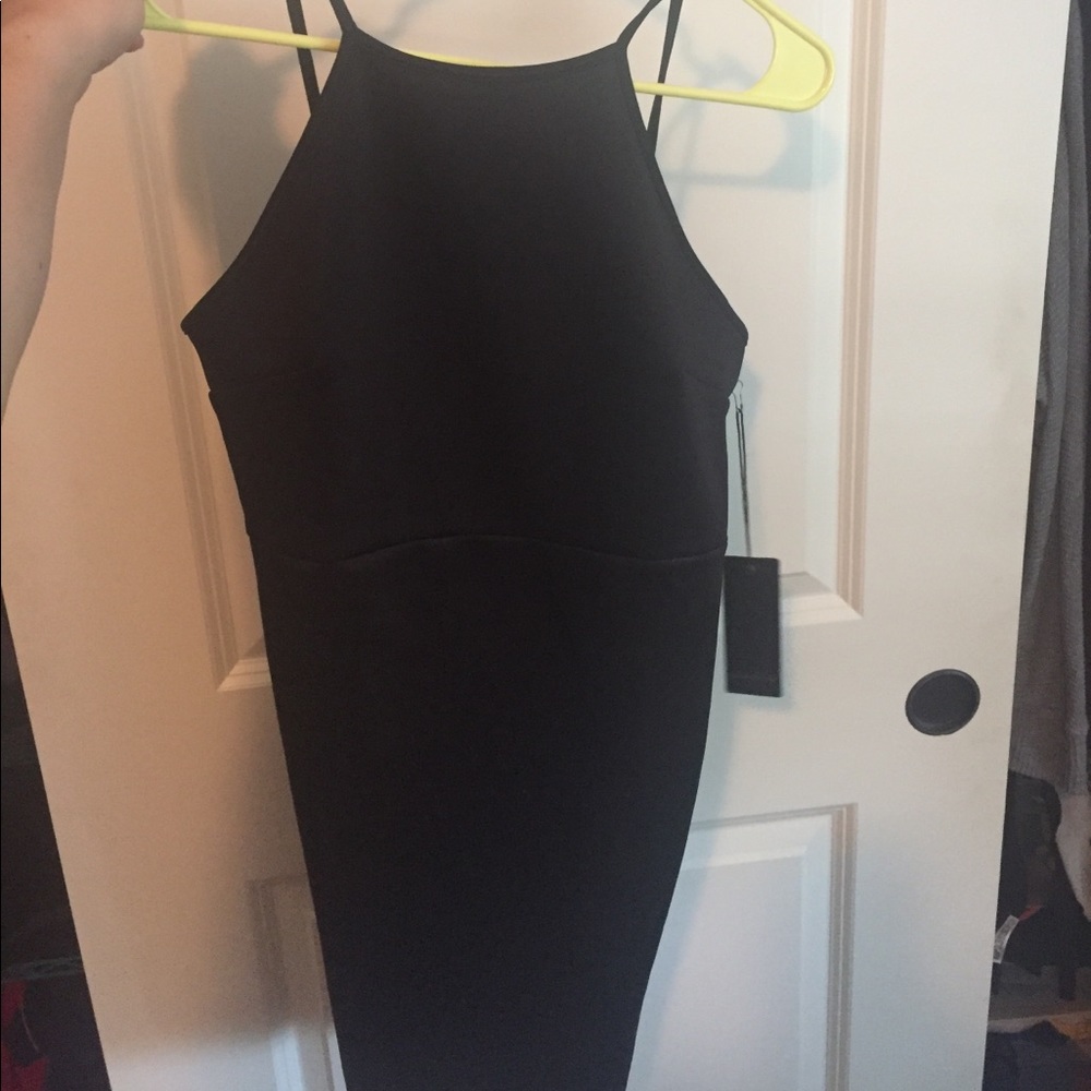 Short body con dress
