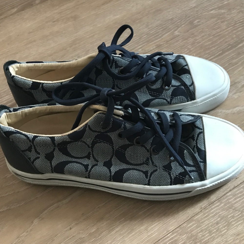 COACH tennis sneaker. Size 8
