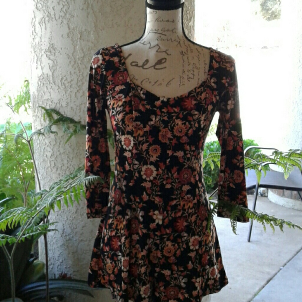 Women's item - Picture 1 of 4