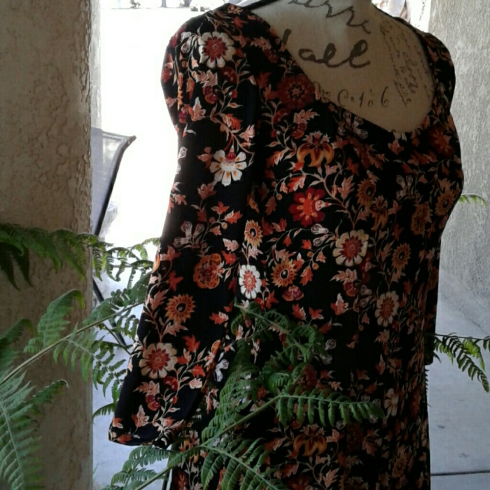 Women's item - Picture 2 of 4