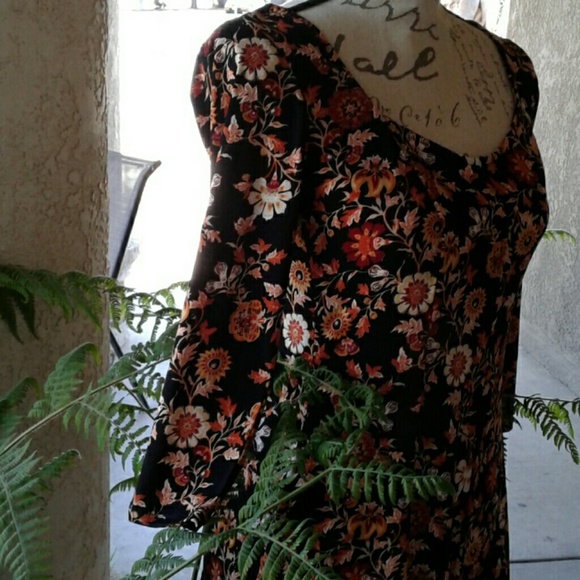 Women's  item - Picture 2 of 4