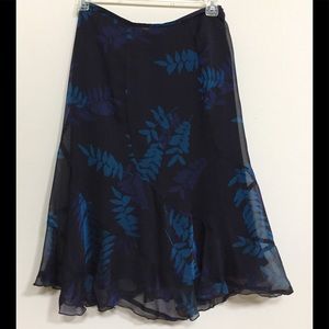 Light, fluttery skirt- lined