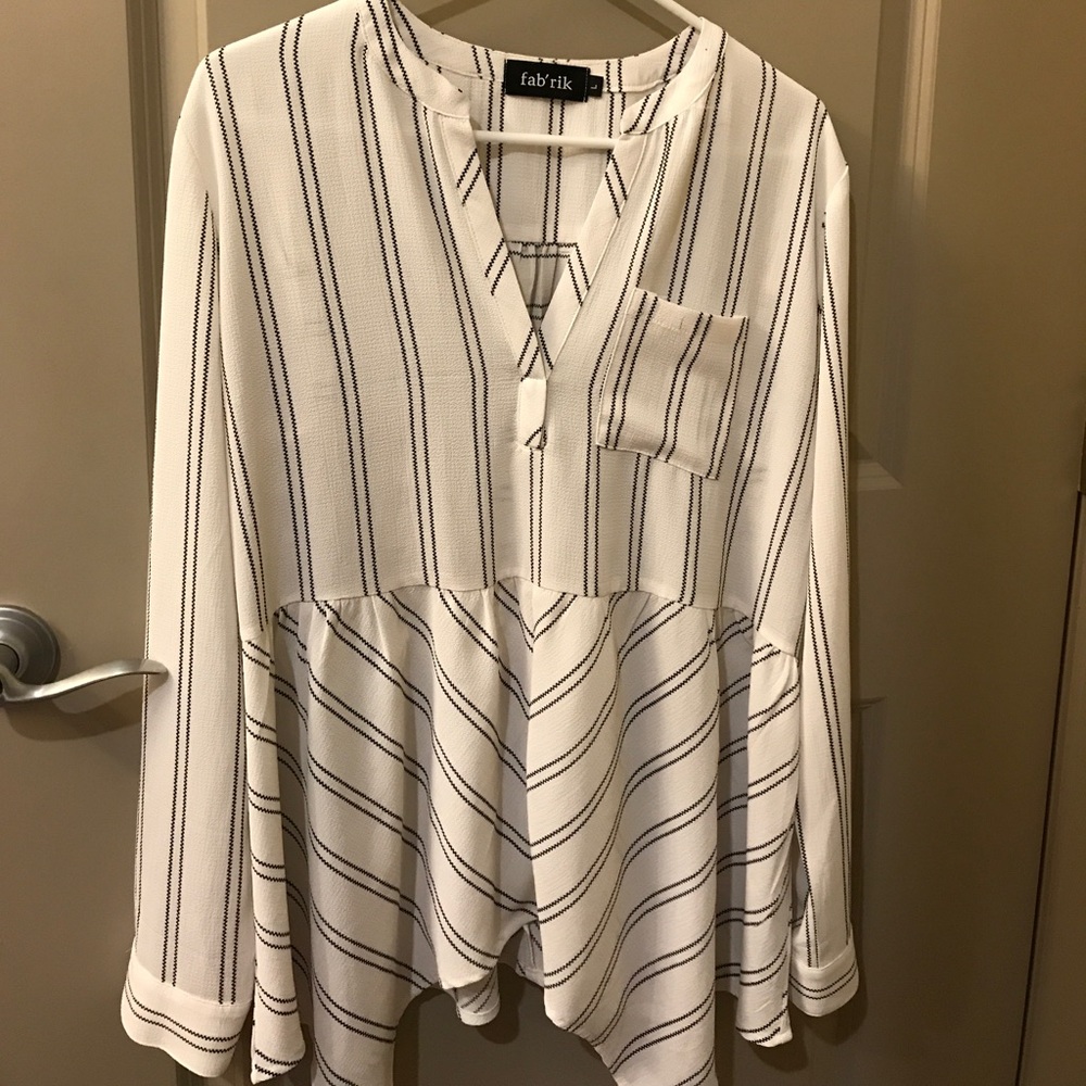 fab'rik black/white pocket blouse