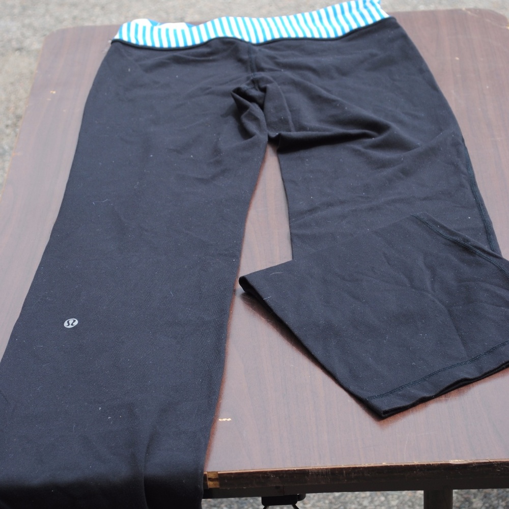 Lulu Lemon Black Yoga pants size 6