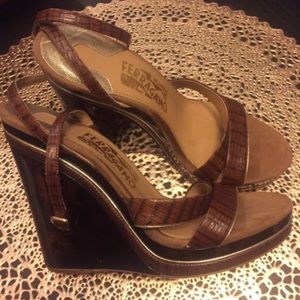 Original Ferragamo wedges size 6 run small
