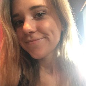 Meet your Posher, Abby