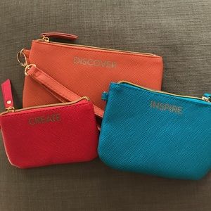 Set of wristlets