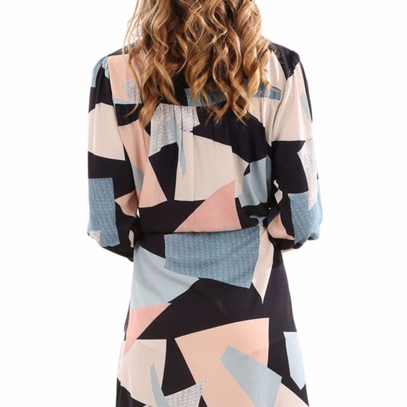 Multi-Color Geometric Print Drawstring Waist Shirt - Picture 4 of 8